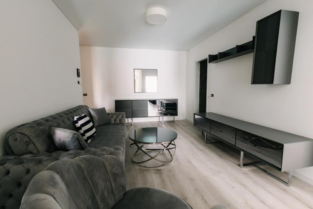 Apartament 2 camere, prima închiriere, parcare subterană, zona Frunzisului
