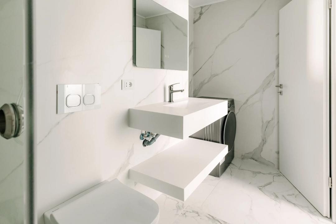 Apartament 2 camere, prima închiriere, parcare subterană, zona Frunzisului
