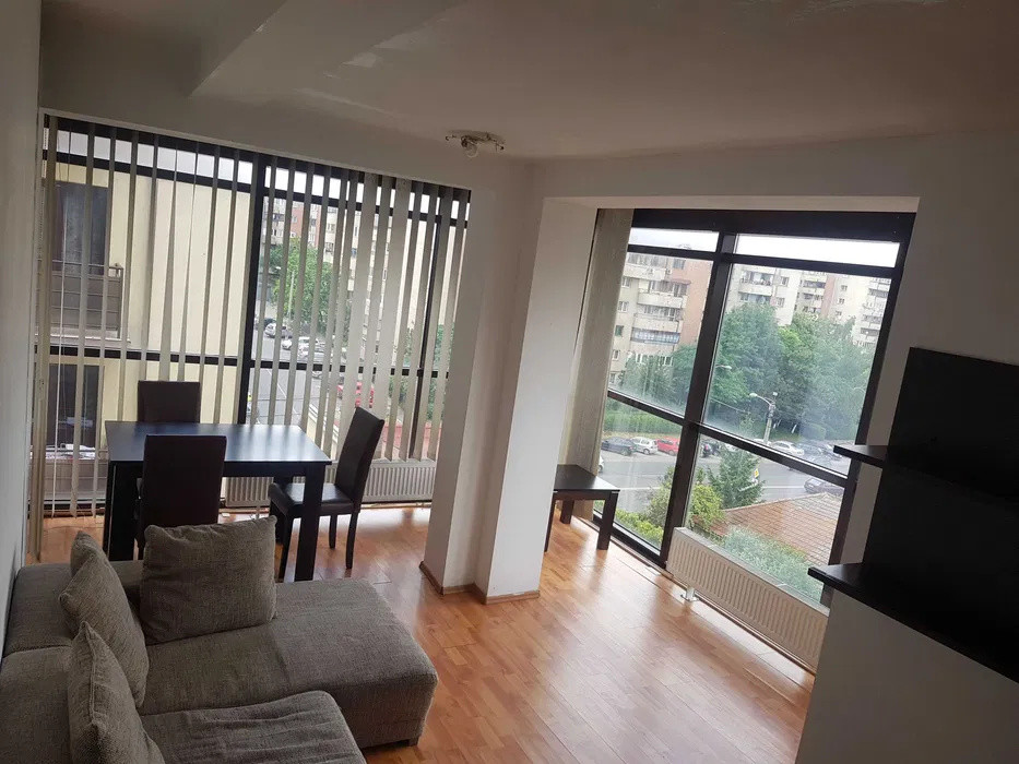 Apartament 2 camere, semidecomandat, zona Iulius Mall