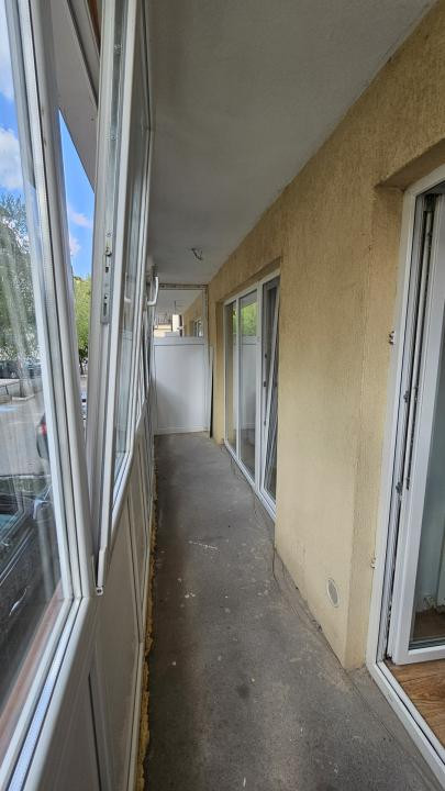 Apartament cu o camera, 39,41 mp, balcon, zona Florilor