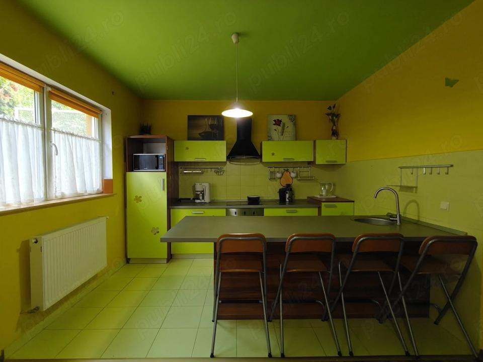 Apartament cu 3 camere si gradina, 2 parcari, zona Fagului