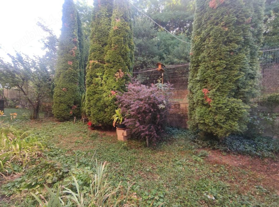 Apartament cu 3 camere si gradina, 2 parcari, zona Fagului