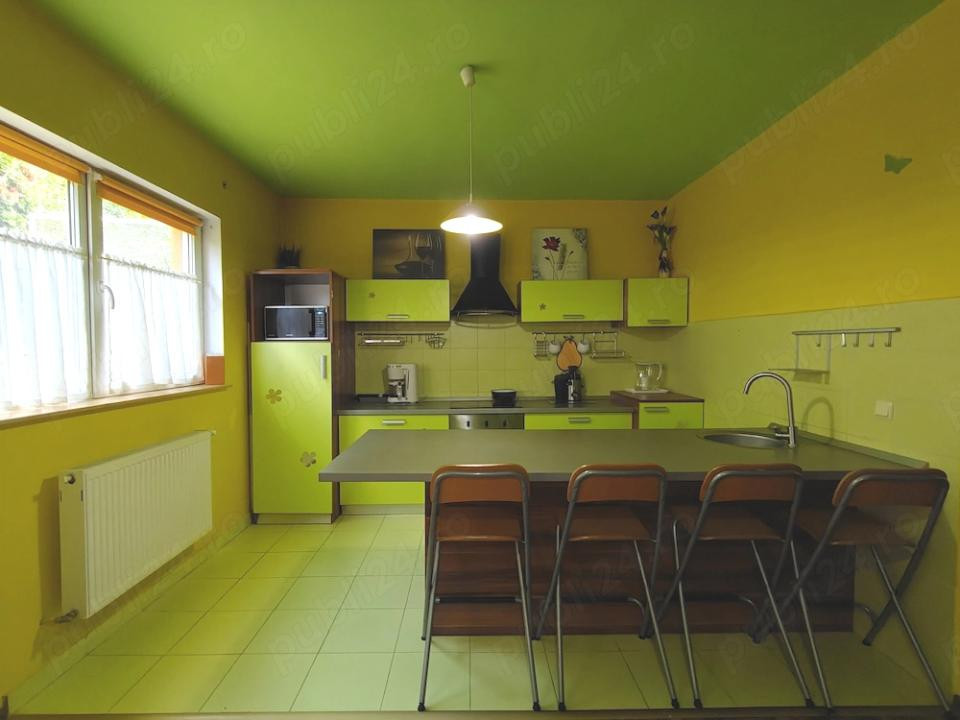 Apartament cu 3 camere, 2 parcari, zona Fagului
