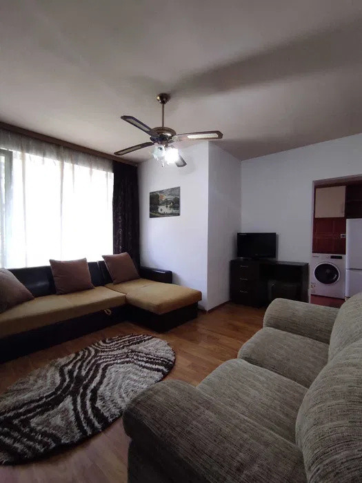 Apartament cu o camera, 32 mp, balcon, zona Eroilor