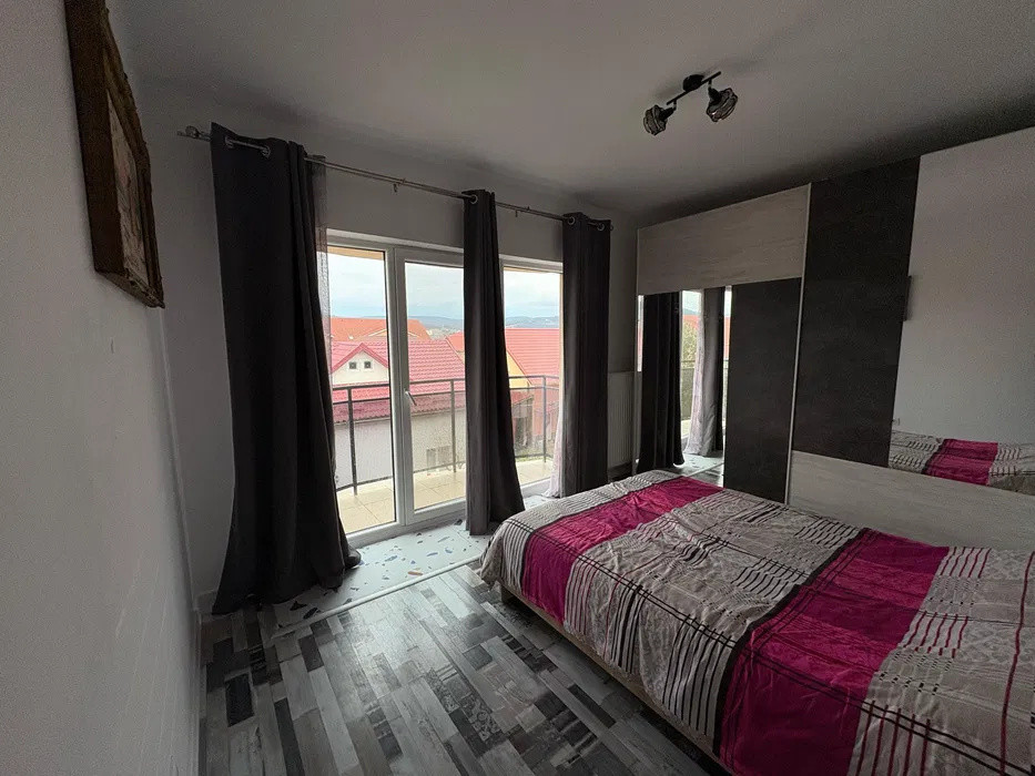 Apartament la etaj intermediar, parcare, zona Tineretului