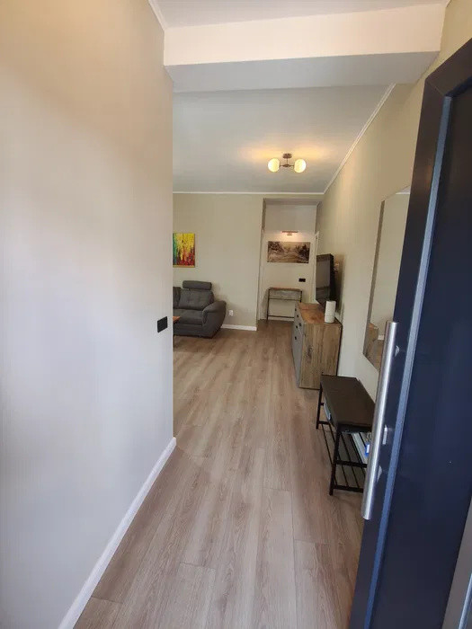 Apartament 2 camere,decomandate, grădină și parcare privată – zona Aurel Vlaicu