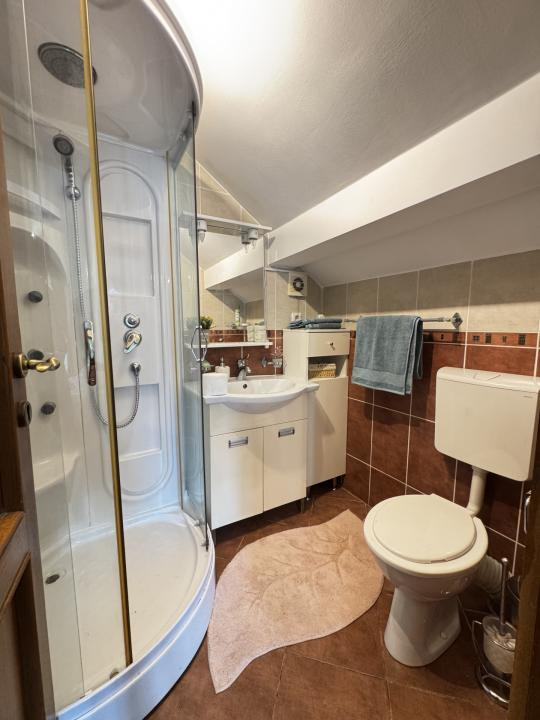 De Inchiriat! Apartament de 5 camere, 3 bai,terasa, garaj,Zona Zorilor