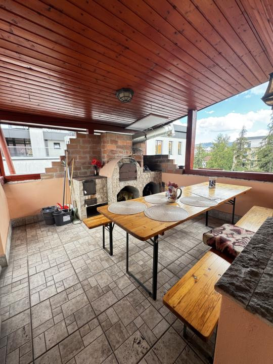 De Inchiriat! Apartament de 5 camere, 3 bai,terasa, garaj,Zona Zorilor