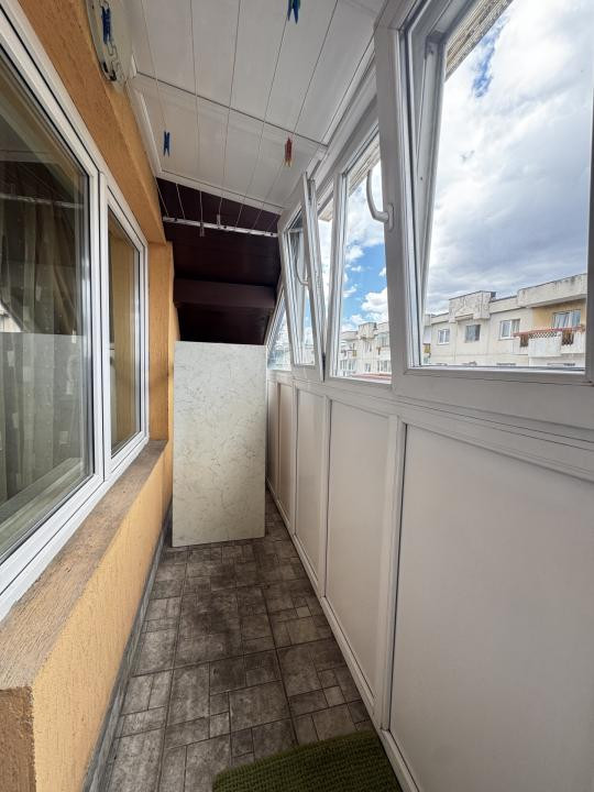 De Inchiriat! Apartament de 5 camere, 3 bai,terasa, garaj,Zona Zorilor