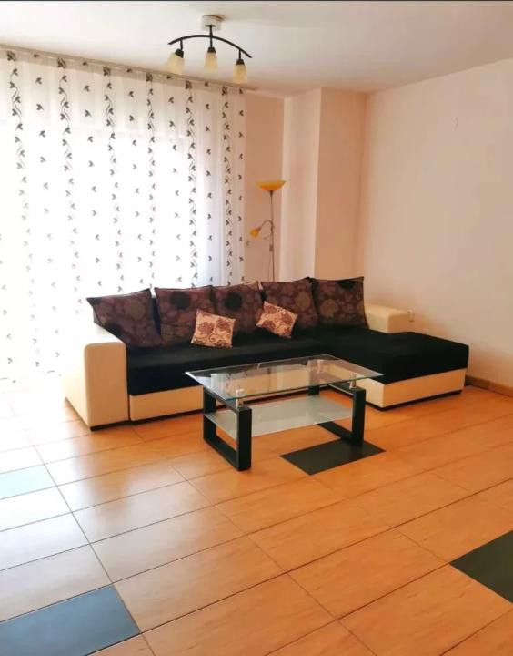 Apartament 3 camere pe 2 nivele, Str. Avram Iancu, Restaurant AS