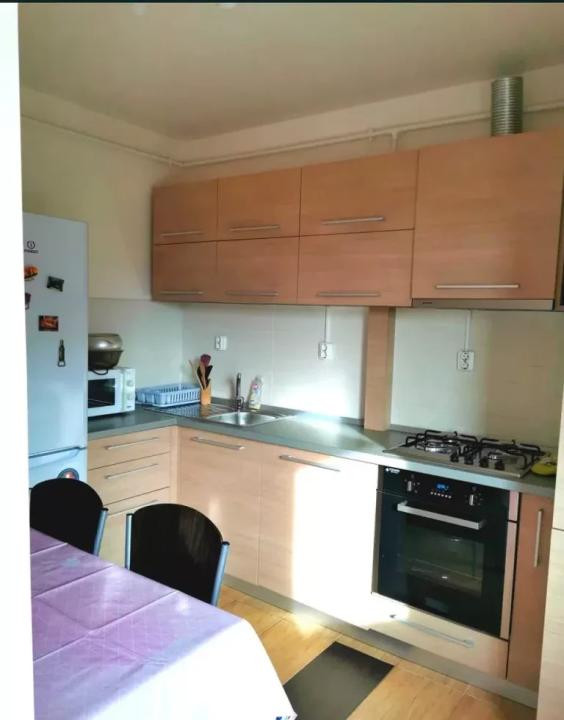 Apartament 3 camere pe 2 nivele, Str. Avram Iancu, Restaurant AS
