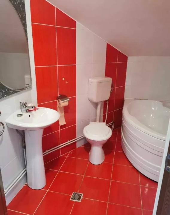 Apartament 3 camere pe 2 nivele, Str. Avram Iancu, Restaurant AS
