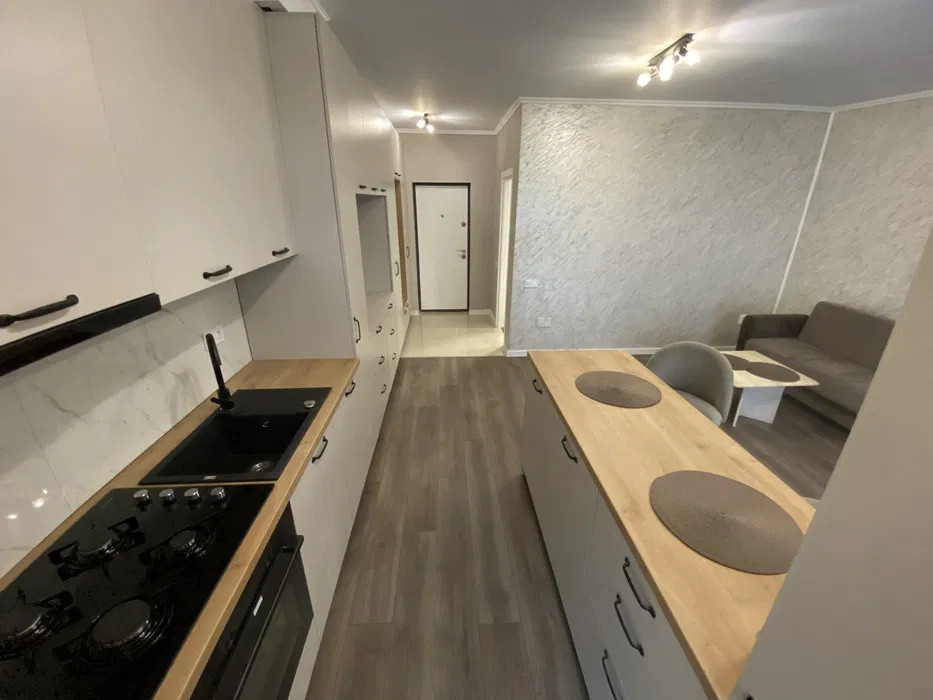 Apartament in bloc nou, etaj intermediar, zona Eroilor