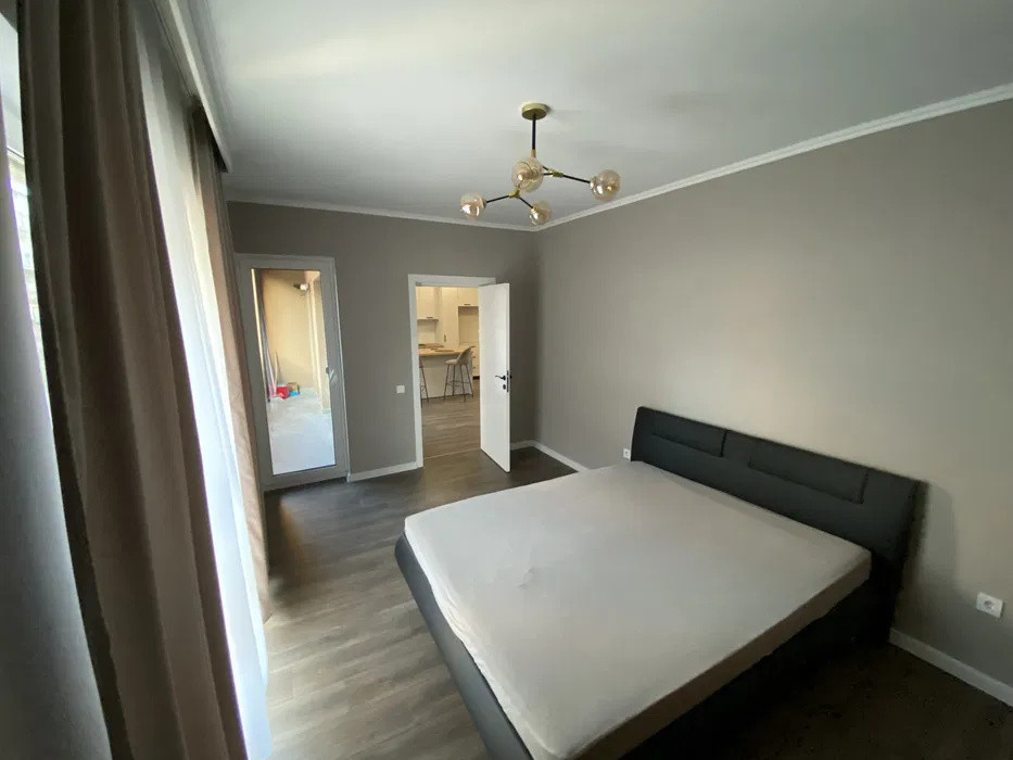 Apartament in bloc nou, etaj intermediar, zona Eroilor