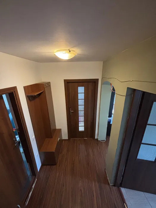 Apartament decomandat, parcare, zona JYSK Floresti