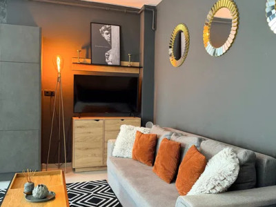 Apartament ultrafinisat, balcon, zona Cetatii