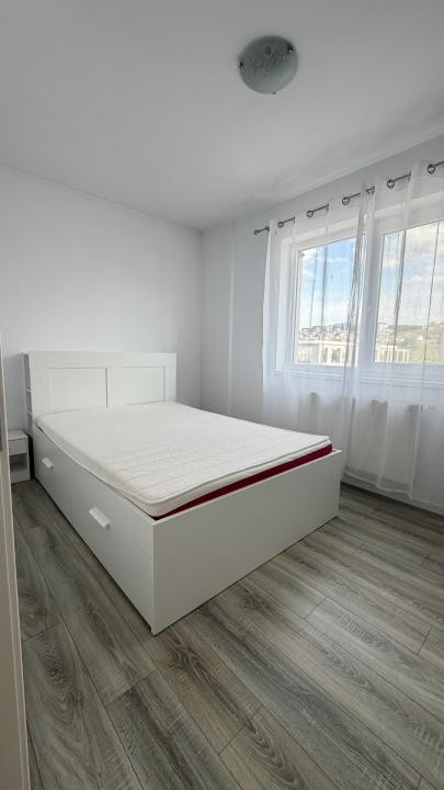 Apartament cu  3 camere,parcare subterană,zona Vivo ( Avram Iancu ) 