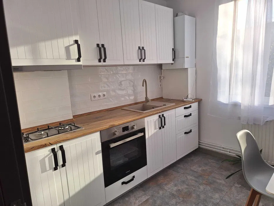Apartament 2 camere semidecomandate, 45 mp, zona Garii