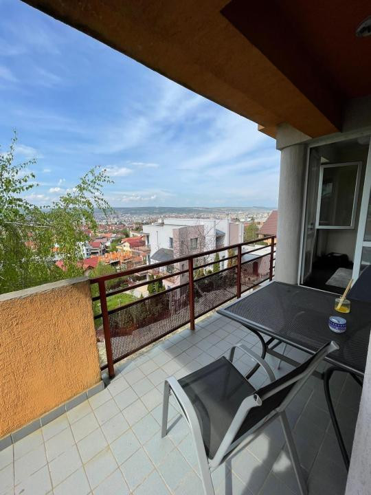 Apartament 3 camere decomandate, 80 mp, 2 terase, zona Grand Hotel Italia