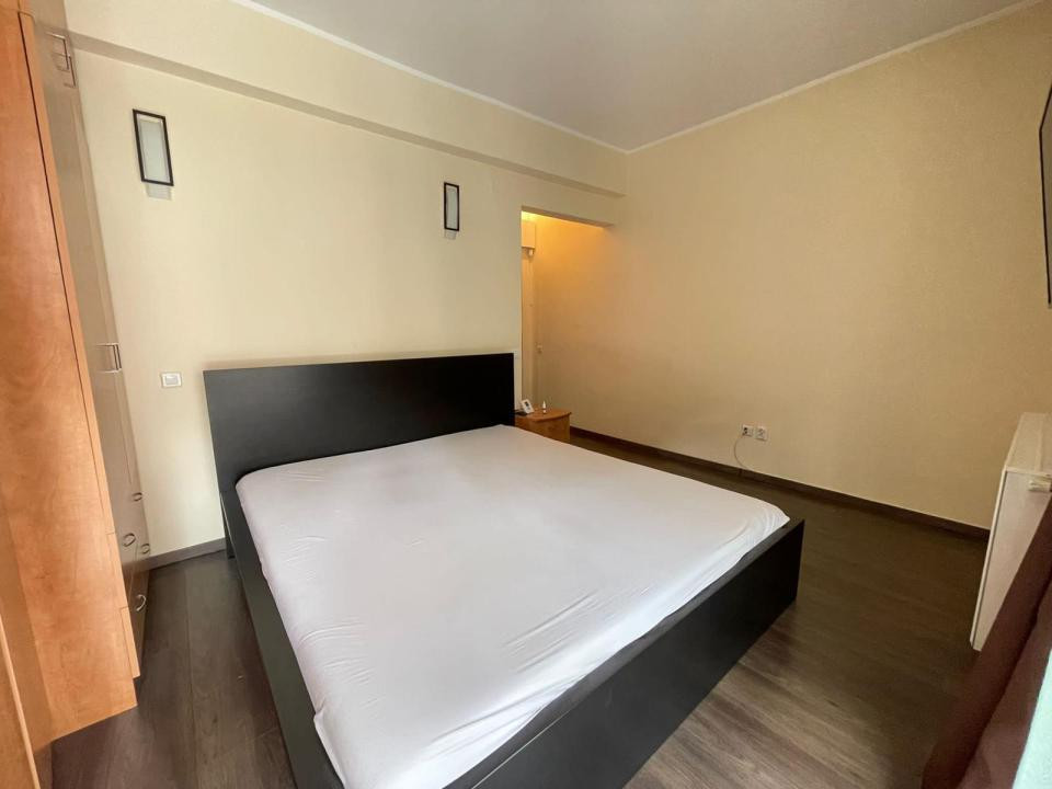 Apartament 3 camere decomandate, 80 mp, 2 terase, zona Grand Hotel Italia