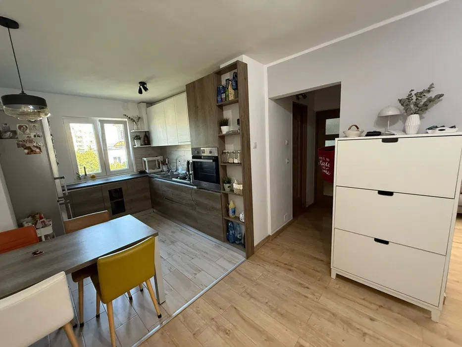Apartament 4 camere decomandate, 80 mp, renovat si la prima inchiriere, Manastur