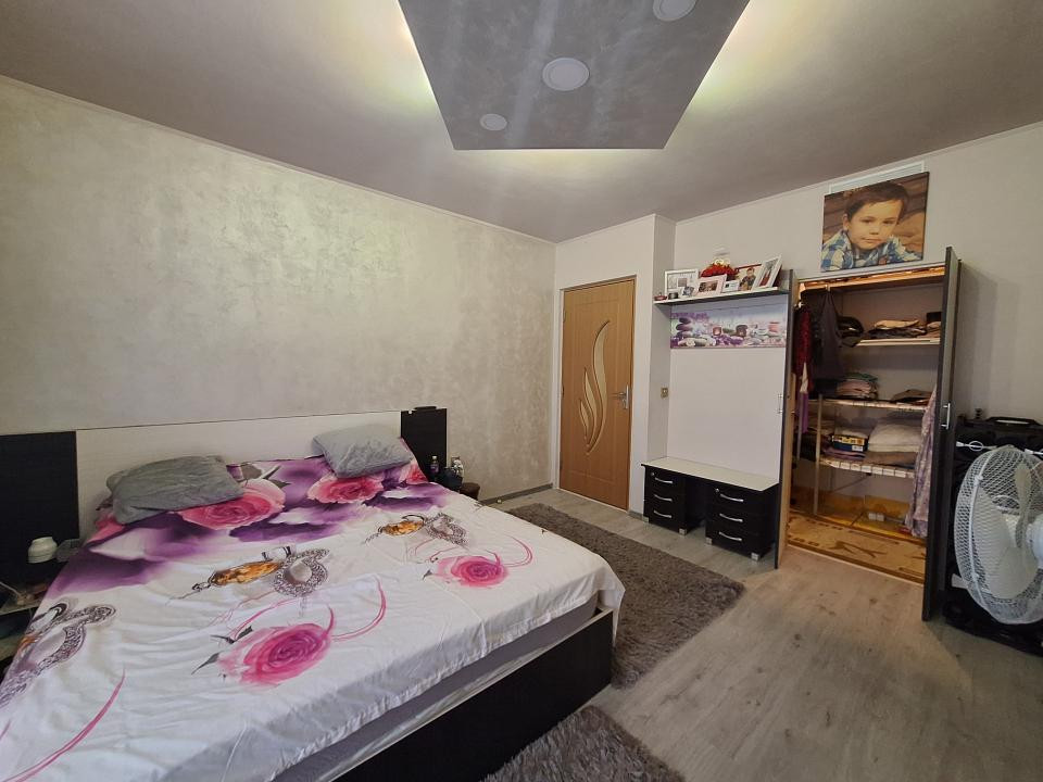 Apartament decomandat, etaj intermediar, zona JYSK, Floresti