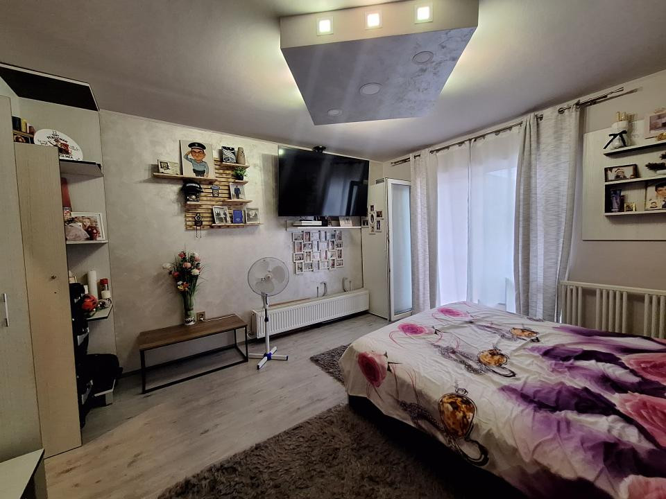 Apartament decomandat, etaj intermediar, zona JYSK, Floresti