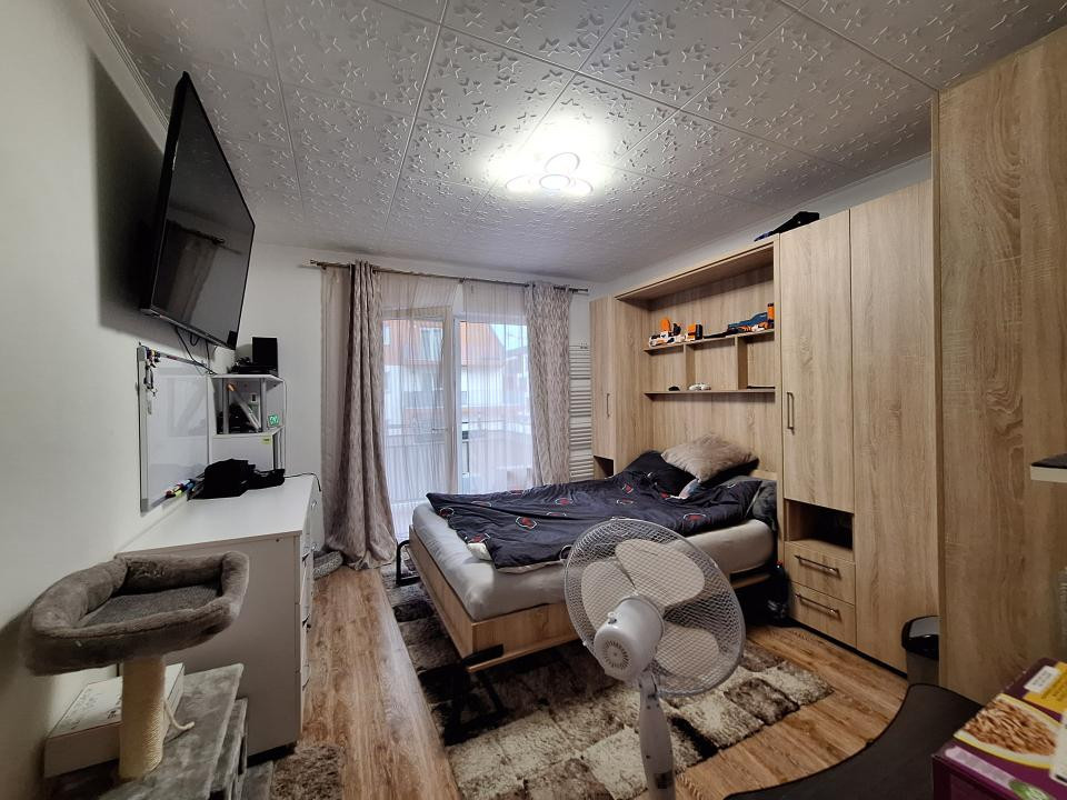 Apartament decomandat, etaj intermediar, zona JYSK, Floresti