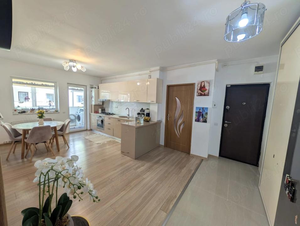 Apartament decomandat, etajul 1, balcon, zona Eroilor
