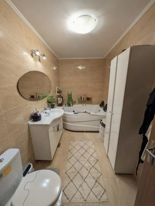 Apartament decomandat, etajul 1, balcon, zona Eroilor