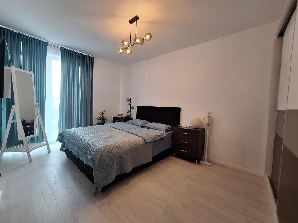 Apartament la cheie, bloc nou, balcon, zona Razoare
