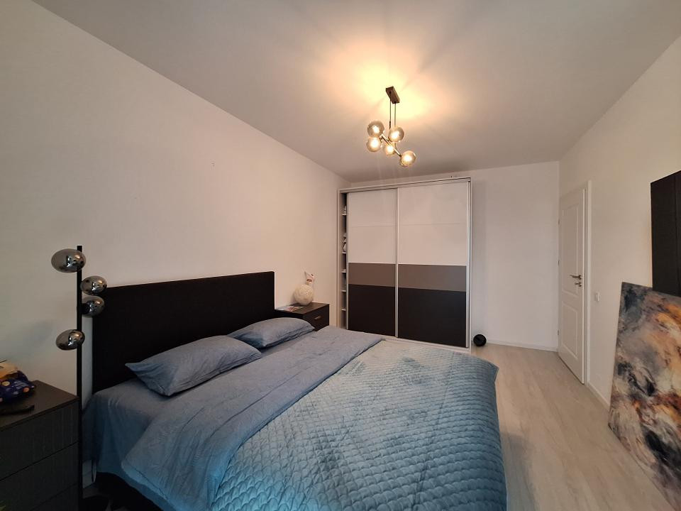 Apartament la cheie, bloc nou, balcon, zona Razoare