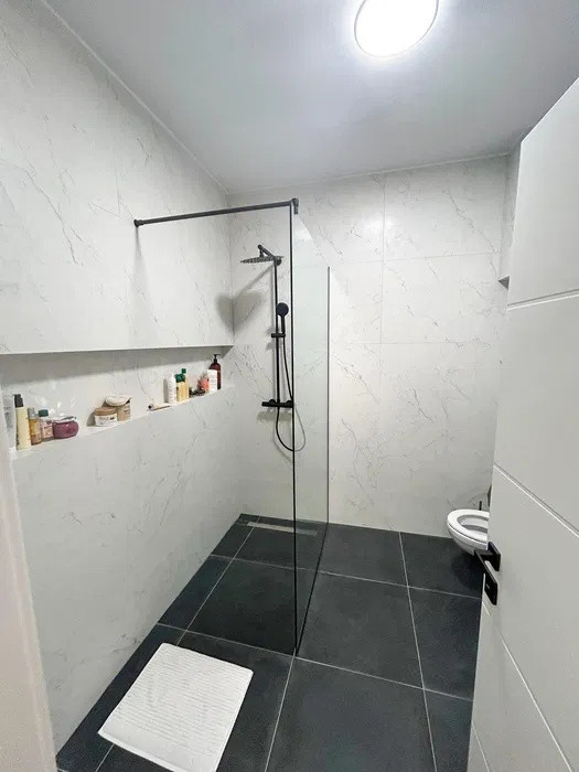 Apartament modern  2 camere, semidecomandate, 40 mp, parcare subterana, Bulgaria