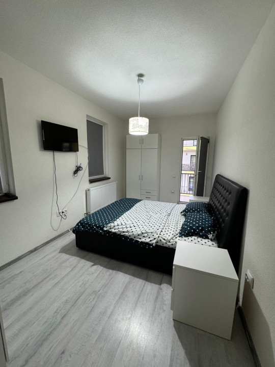 Apartament cu 2 camere, 37 mp, balcon, strada Eroilor