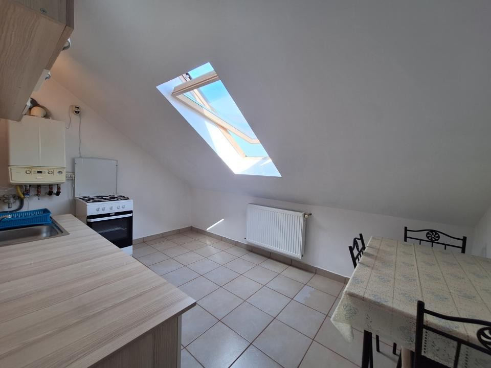 Apartament cu 2 camere, 44 mp, zona Eroilor