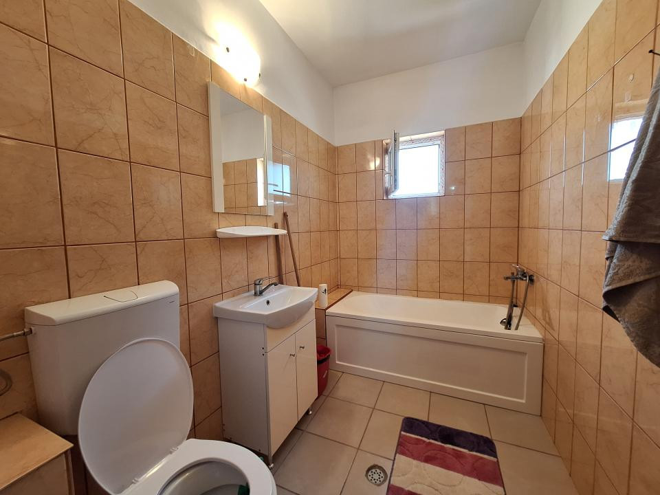 Apartament cu 2 camere, 44 mp, zona Eroilor