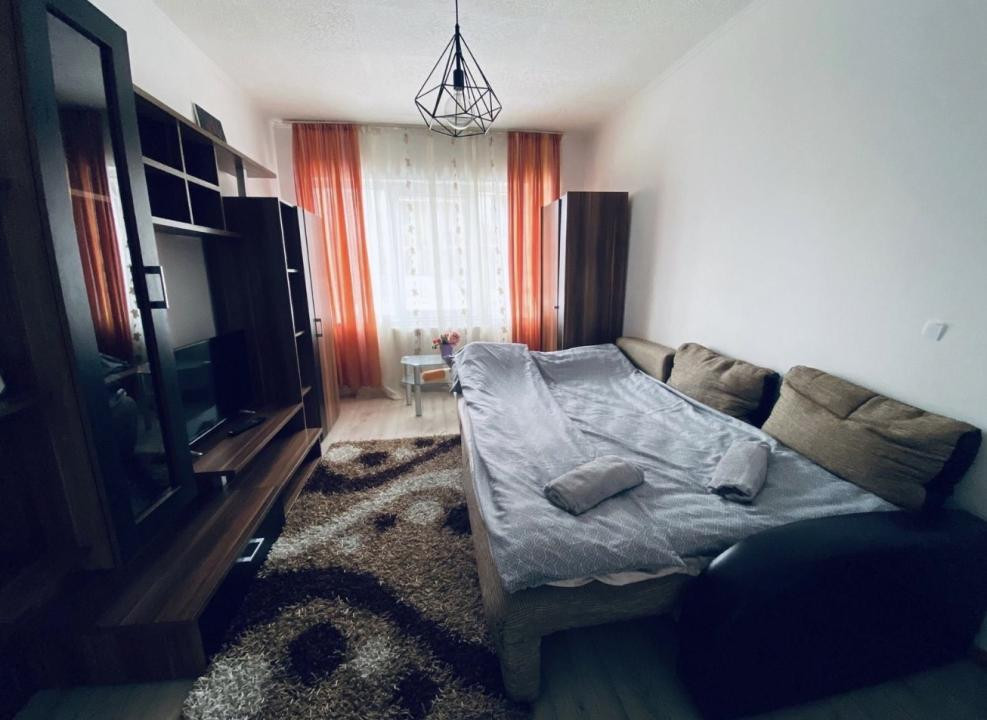 Apartament de 36 mp utili, parcare, la parter 