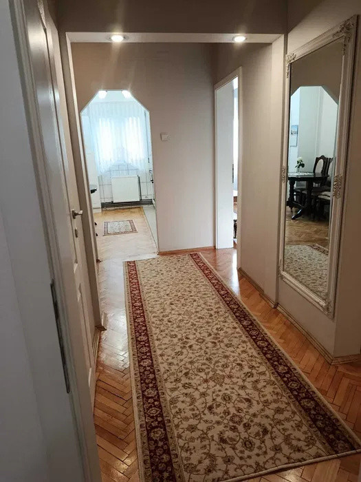 Apartament 3 camere, decomandat, 2 bai, 67 mp, zona Dorobantilor