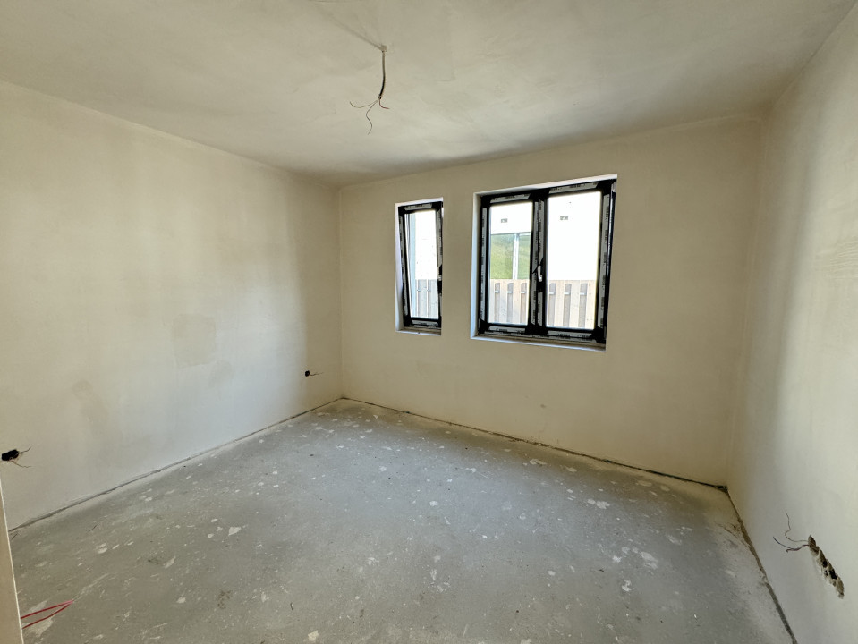 Casa tip duplex, 135mp utili, 4 camere, Semifinisata, Garaj, Zona Tauti