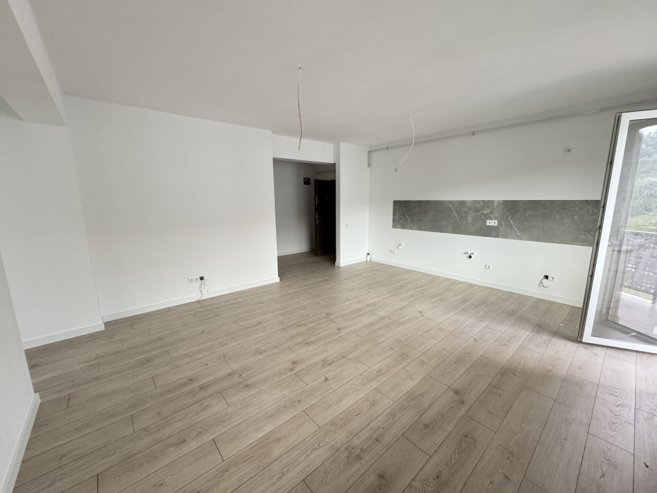 Apartament de 3 camere, 66.6 mp, Finisat, Zona Teilor