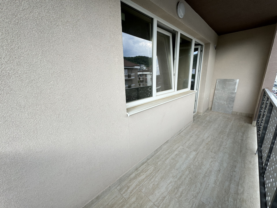 Apartament de 3 camere, 66.6 mp, Finisat, Zona Teilor