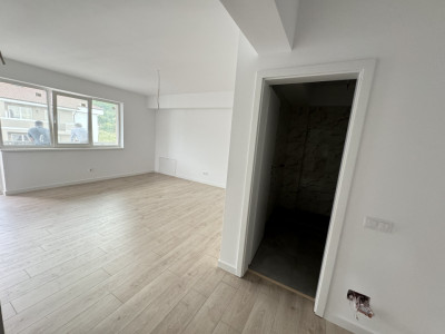 Apartament de 3 camere, 66.6 mp, Finisat, Zona Teilor