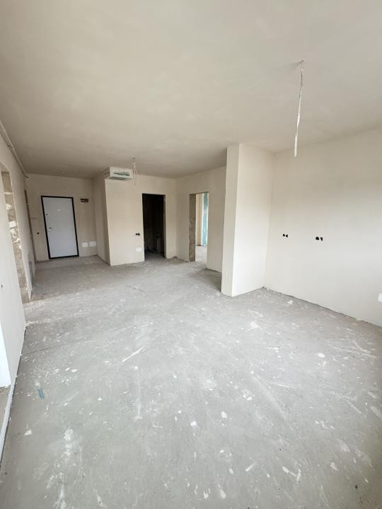 Apartament tip Penthouse, 4 camere, 87 mp, terasa 88 mp, Zona Eroilor