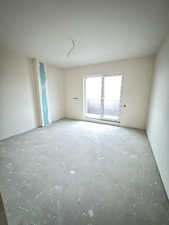 Apartament tip Penthouse, 4 camere, 87 mp, terasa 88 mp, Zona Eroilor