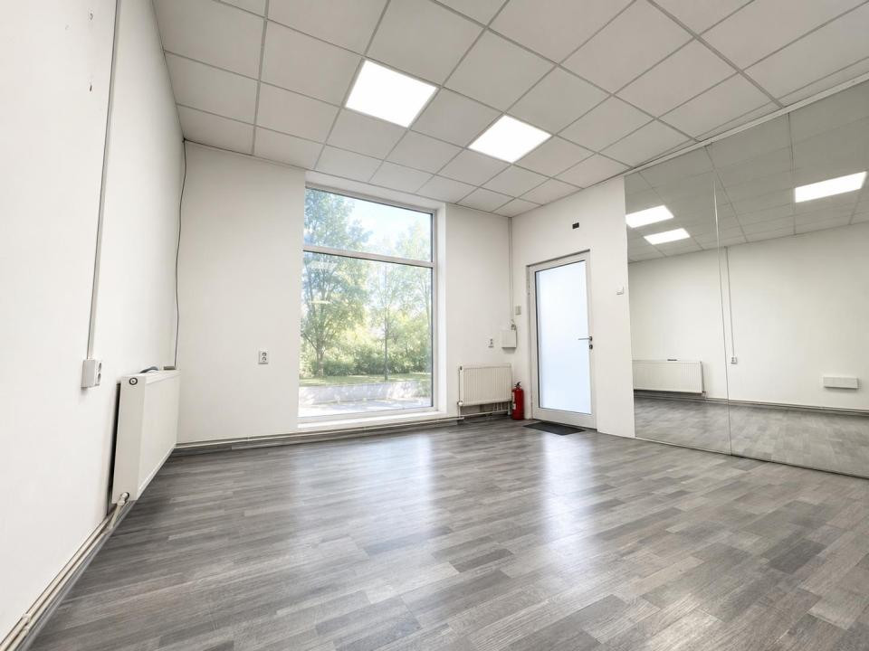 Spațiu 40 mp, parter cu vitrină, zona Platinia Shopping Center