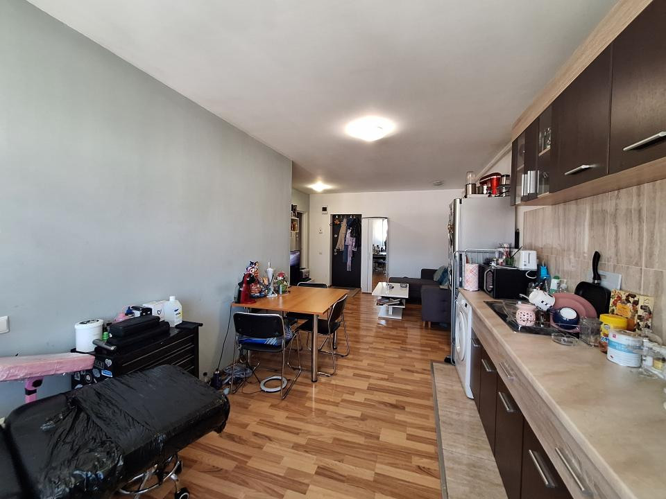 Apartament cu 2 camere, 39 mp, zona Florilor