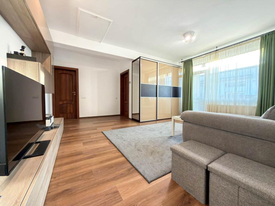 Apartament decomandat, balcon, zona Parcului Poligon
