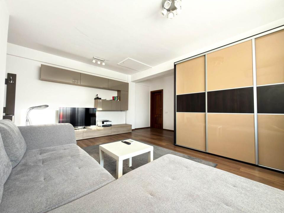 Apartament decomandat, balcon, zona Parcului Poligon