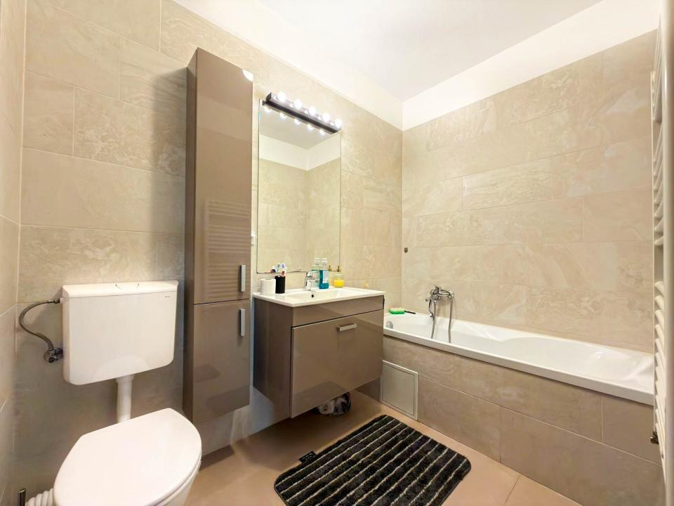 Apartament decomandat, balcon, zona Parcului Poligon