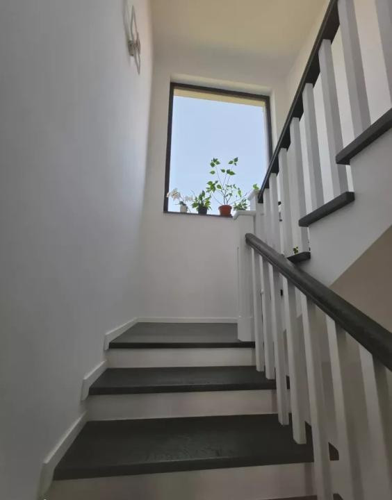 Casă individuala de vanzare cu 4 camere, amplasata pe un teren de 412 mp!